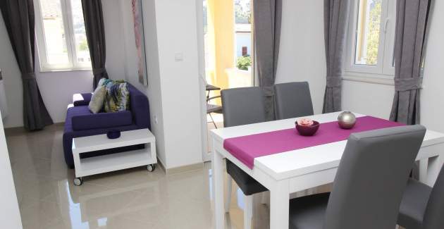 Apartman Gorica 1 br.6 – s bazenom, 200 m od plaže