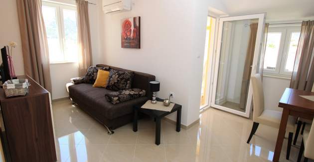 Apartman Gorica 1 br.9 – s bazenom, 200 m od plaže