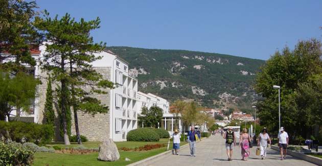 Apartman Gorica 1 br.9 – s bazenom, 200 m od plaže