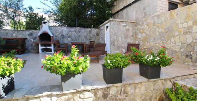 Apartman Gorica 1 br.1 – s bazenom, 200 m od plaže