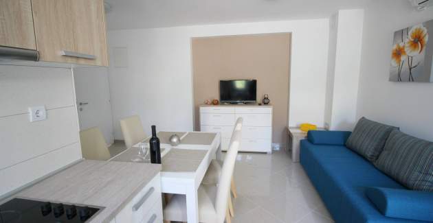 Apartman Gorica 1 br.1 – s bazenom, 200 m od plaže