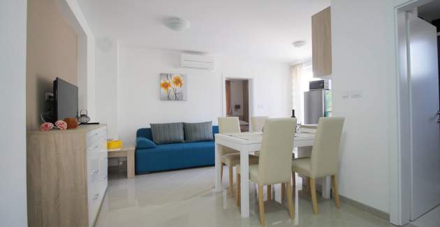 Apartman Gorica 1 br.1 – s bazenom, 200 m od plaže