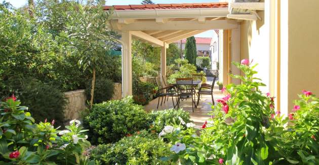 Apartman Gorica 1 br.1 – s bazenom, 200 m od plaže