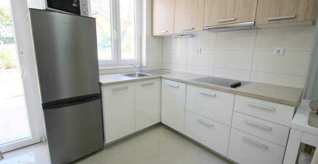 Apartman Gorica 1 br.1 – s bazenom, 200 m od plaže