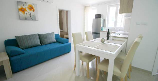 Apartman Gorica 1 br.1 – s bazenom, 200 m od plaže