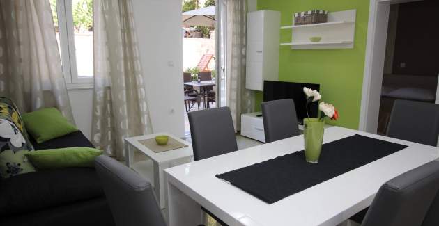 Apartment Gorica 1 Nr.2 – mit Pool, 200 m vom Strand entfernt