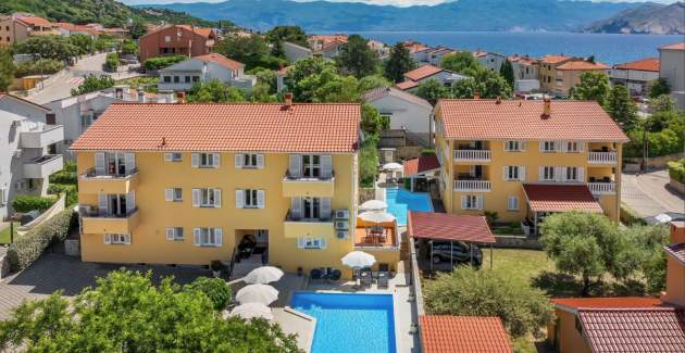 Apartment Gorica 2 No.1 - with Terrace and Pool