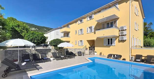 Apartment Gorica 2 No.1 - with Terrace and Pool