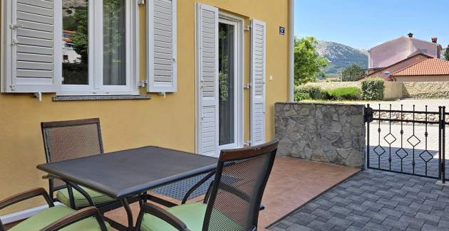 Apartment Gorica 2 No.2 - with Terrace and Pool