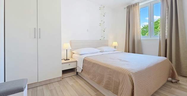 Apartment Gorica 2 No.2 - with Terrace and Pool
