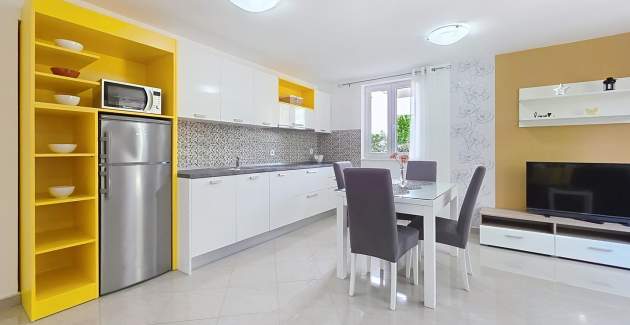 Apartment Gorica 2 No.3 - with Terrace and Pool