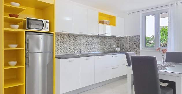 Apartment Gorica 2 No.3 - with Terrace and Pool
