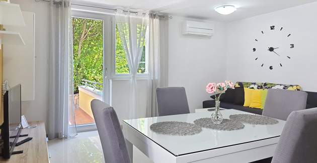 Apartment Gorica 2 No.3 - with Terrace and Pool
