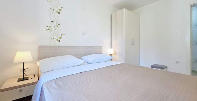 Apartment Gorica 2 No.3 - with Terrace and Pool