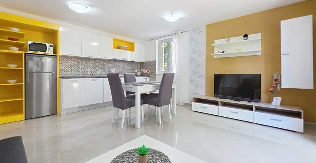 Apartment Gorica 2 No.3 - with Terrace and Pool