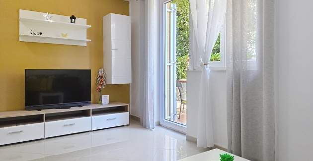 Apartment Gorica 2 No.3 - with Terrace and Pool