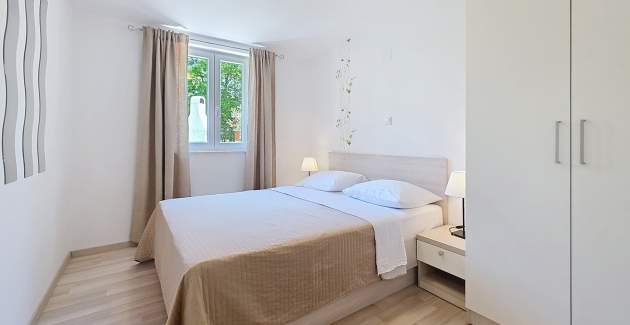 Apartment Gorica 2 No.3 - with Terrace and Pool