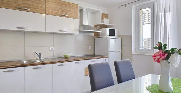 Apartment Gorica 2 No.6 - with Balcony and Pool