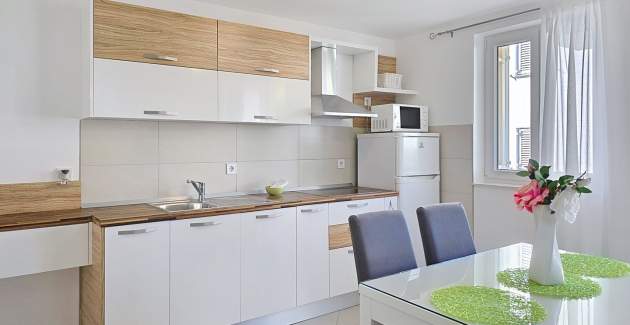 Apartment Gorica 2 No.6 - with Balcony and Pool