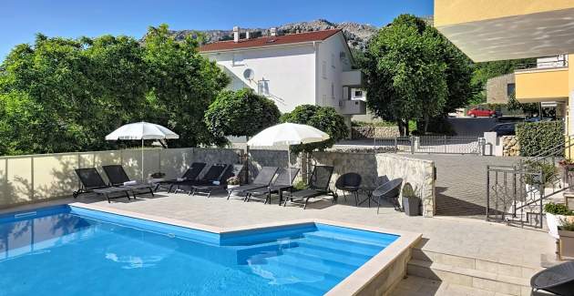 Apartment Gorica 2 No.6 - with Balcony and Pool