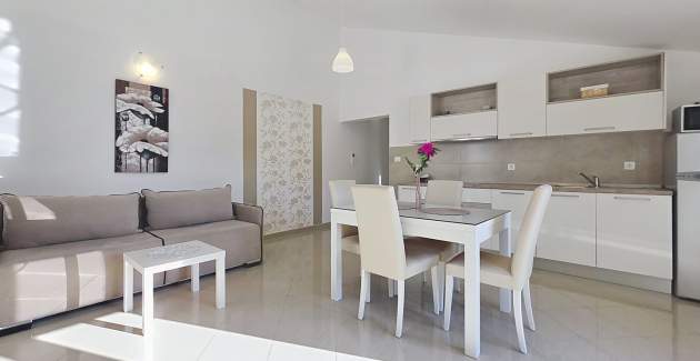 Appartamento Gorica 2 n.8 – con balcone e piscina