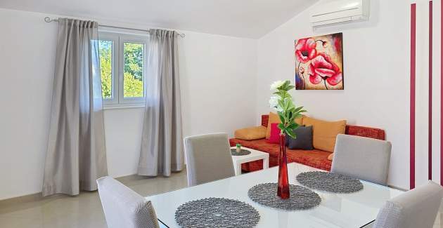 Apartment Gorica 2 No.9 - with Balcony and Pool