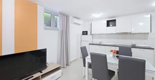 Apartment Gorica 2 No.12 - with Pool, Underground level