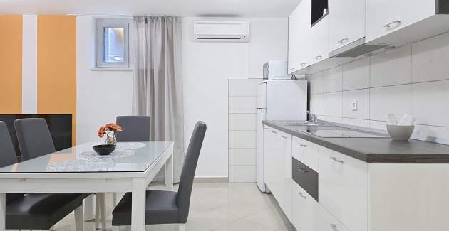 Apartment Gorica 2 No.12 - with Pool, Underground level