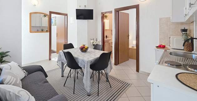 Apartment Grozdana No. 1A - with Terrace