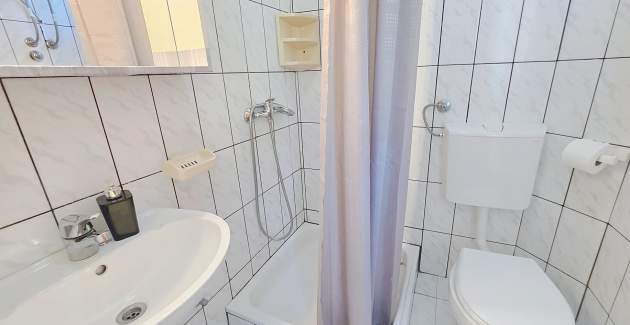 Apartman Karamarko – s velikim balkonom