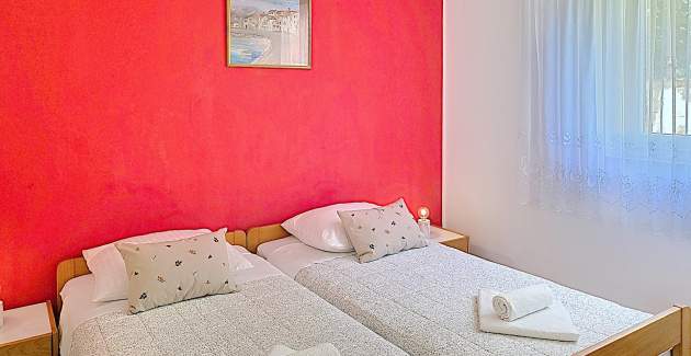Apartman Karamarko – s velikim balkonom