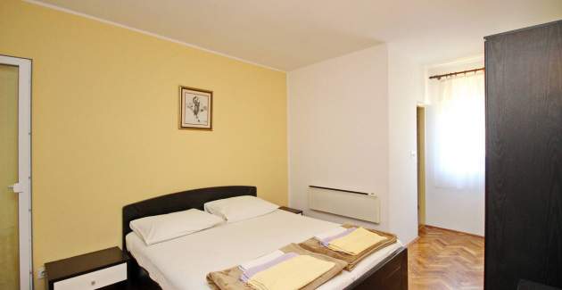 Appartamento Karamarko – con balcone grande