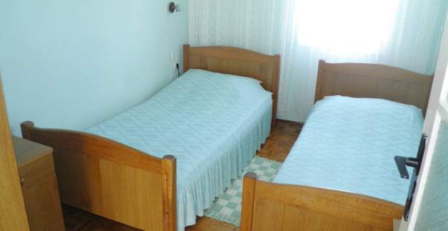 Standardni apartman Klaric A6 – 200 m od plaže, s terasom