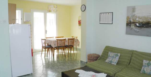 Standardni apartman Klaric A6 – 200 m od plaže, s terasom