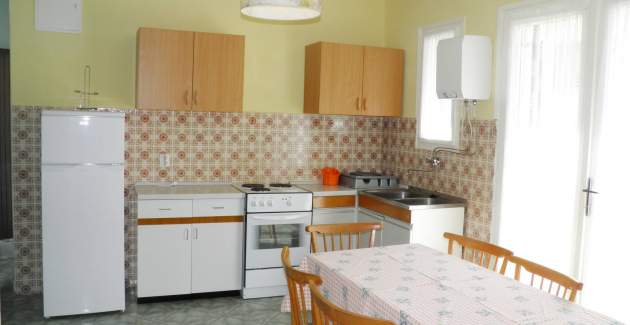 Standardni apartman Klaric A6 – 200 m od plaže, s terasom
