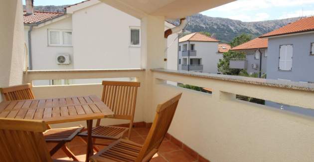 Apartment Knezevic – mit Balkon und Parkplatz