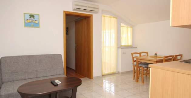 Apartment Knezevic – mit Balkon und Parkplatz