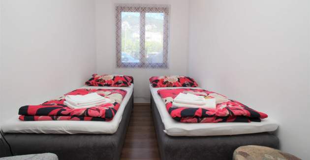 Apartment Kucar No.1 - with Terrace, 350m from the Beach