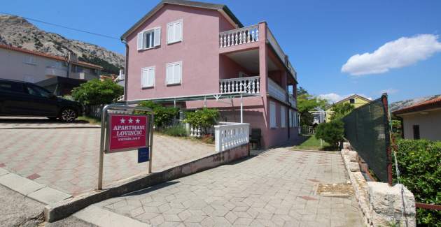 Apartman Lovinčić No.1 – s terasom, 200 m od plaže