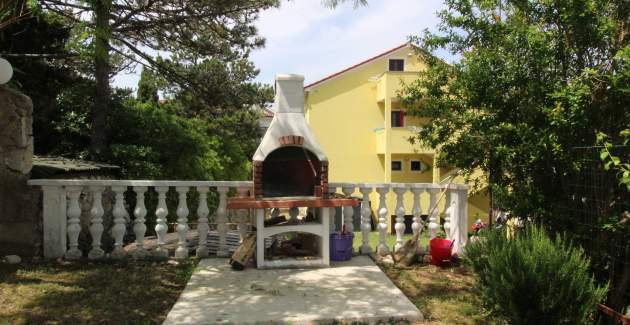 Apartman Lovinčić No.3 – s terasom, 200 m od plaže