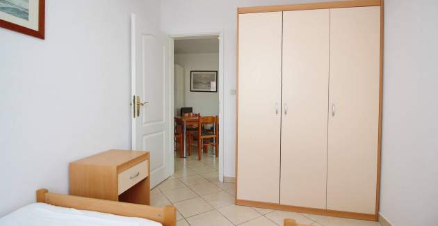 Apartman Lovinčić No.3 – s terasom, 200 m od plaže