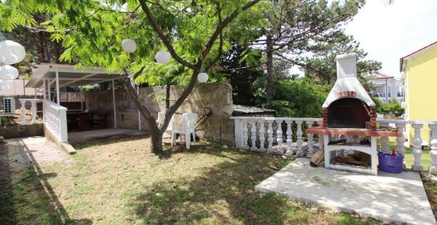 Apartman Lovinčić No.3 – s terasom, 200 m od plaže