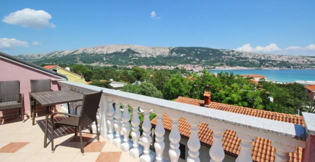 Apartman Lovinčić No.7 – s pogledom na more, 200 m od plaže