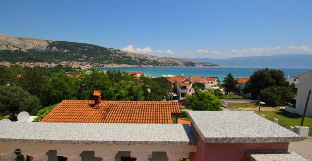 Apartman Lovinčić No.7 – s pogledom na more, 200 m od plaže