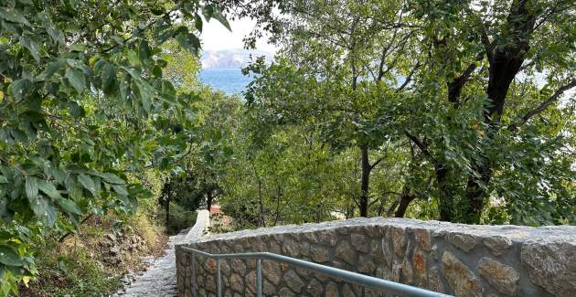 Studio apartman Meratti – u starom dijelu Baške, 200 m od plaže