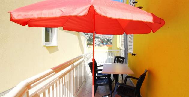 Apartment Mikulan Beach Novi - near the Sea