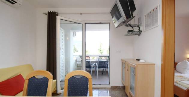Apartment Mikulan Nara M - with Sea View, 350 m from the Beach