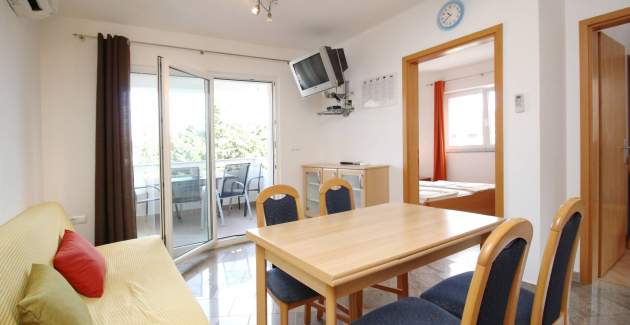 Apartment Mikulan Nara M - with Sea View, 350 m from the Beach