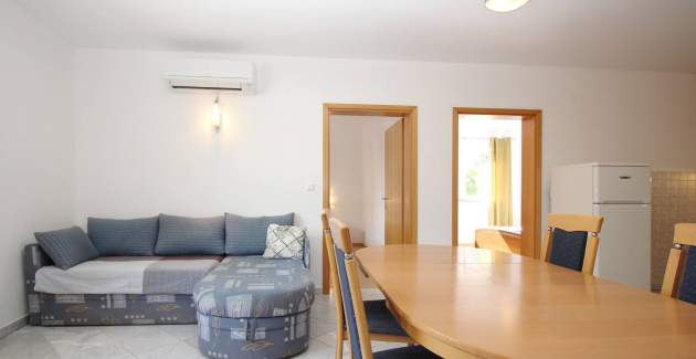 Appartamento Mikulan Nara B – con balcone, a 350 m dalla spiaggia