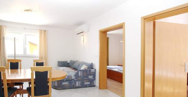 Appartamento Mikulan Nara B – con balcone, a 350 m dalla spiaggia